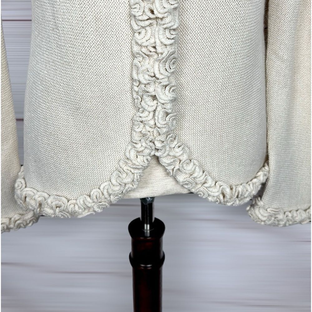 All Alpaca Ivory Cardigan Sweater Ruffle Details Hidden Button Closure M-L - Picture 10 of 14